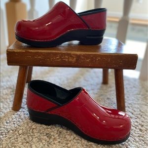 Sanita red patent leather clog Size 39